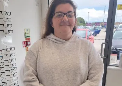 Complimentary Glasses Service in Deeside