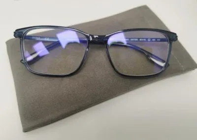 Complimentary Glasses Service in Deeside