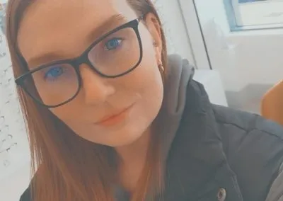 Complimentary Glasses Service in Deeside