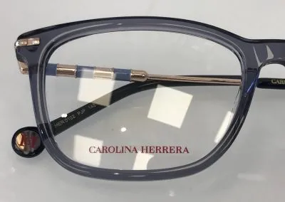 Complimentary Glasses Service in Deeside