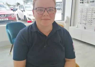Complimentary Glasses Service in Deeside