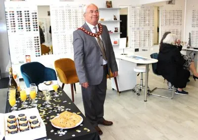 Complimentary Glasses Service in Deeside