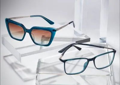 Complimentary Glasses Service in Deeside