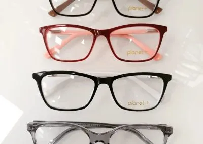 Complimentary Glasses Service in Deeside